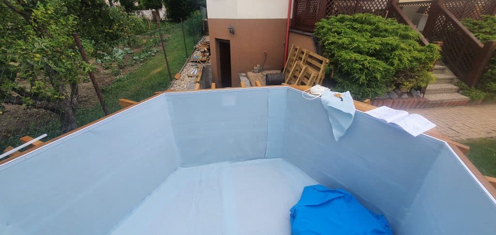 Stavba záhradného bazénu